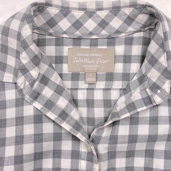 Banana Republic Soft Wash Shirt (size S) - Picture 4 of 5